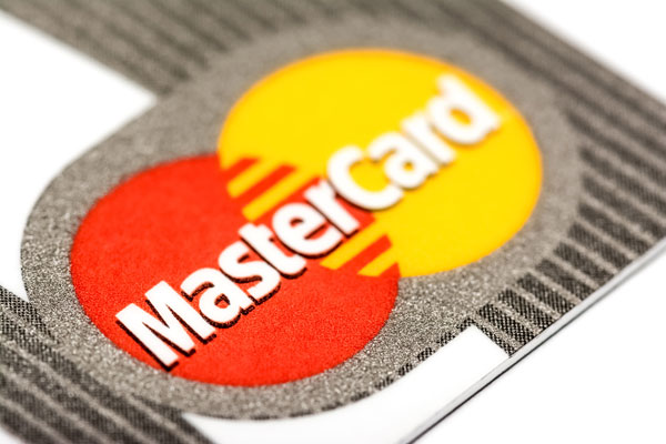MasterCard and Zwipe Engage Customers with World’s First Contactless Payment Card