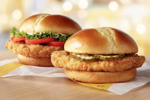 Loyalty360 Reads: August 10 | McDonald’s Has the Most Downloaded Fast-Food App; Loyalty Top Factor for U.S. Shoppers; and More