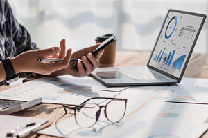 Customer Loyalty Analytics: How to Measure and Improve Retention