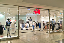 H&M Offers Pay Later to U.S. Loyalty Members