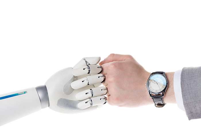 Brain-Computer Interface — New Tech That’s Attracting Musk and Other Leaders 