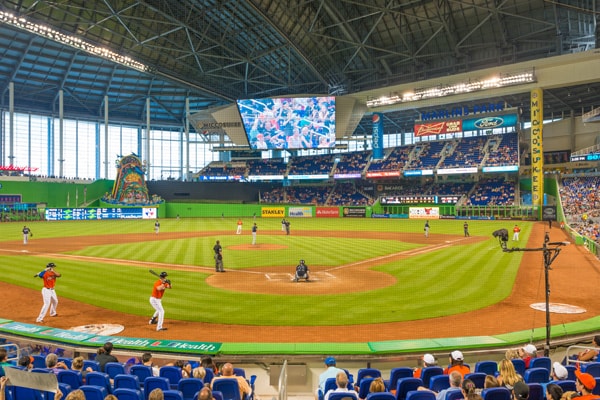Starwood Hotels Loyalty Program Partners with Major League Baseball