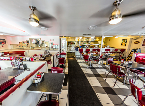 Johnny Rockets Works to Cultivate an American Customer Experience