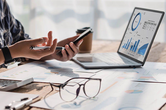 Customer Loyalty Analytics: How to Measure and Improve Retention