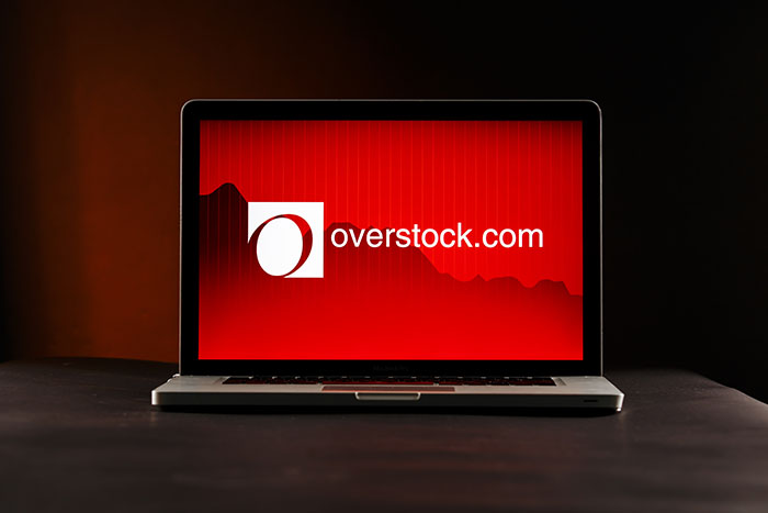 Overstock Enhances Club O with Free Returns and a Price-Match Guarantee
