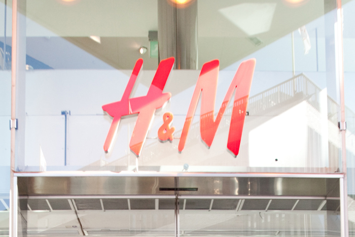 H&M Announces Delivery Fees for Loyalty Members