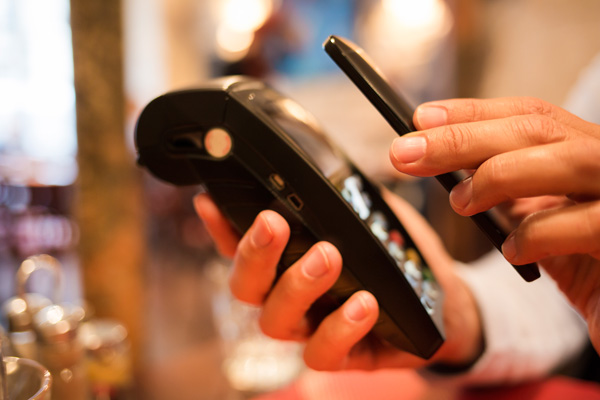 British Shoppers Embrace Technology Yet Desire Incentives to Maintain Brand Loyalty