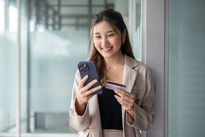 Structuring Multi-Product Financial Loyalty Programs with Travel Rewards