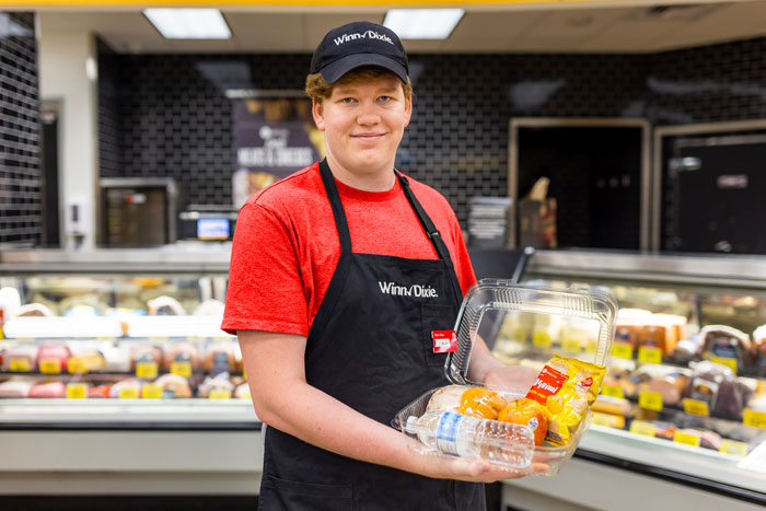 Loyalty360 Reads: August 1: Fazoli’s Launches Employee Spotlight Platform, Southeast Grocers Fights Hunger, and More