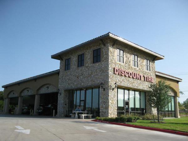 Discount Tire Strengthens “Customer for Life” Brand Experience