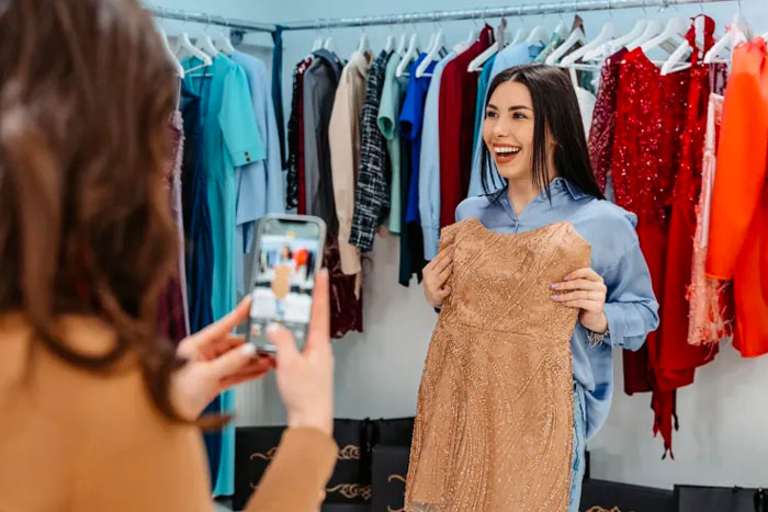 Turn Your Biggest Fans Into Sales Machines: A Guide to Referral Marketing
