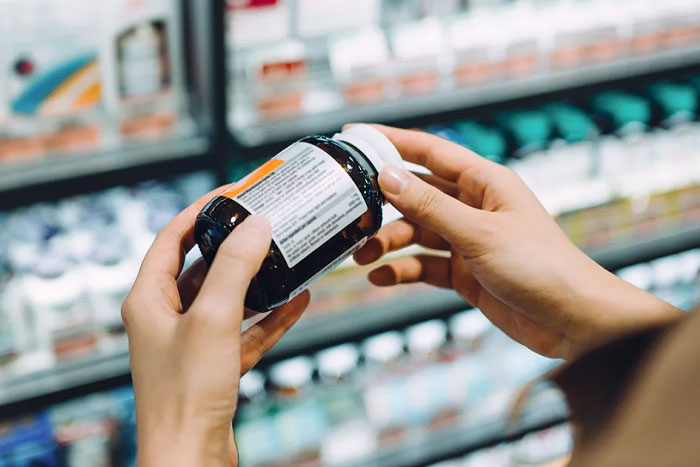 Partnering With Customers in Search of Lost Trust in the New Risk Environment : A Guide For Consumer Products and Services Companies
