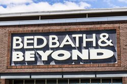 Bed Bath & Beyond Reports Losses in Net Earnings