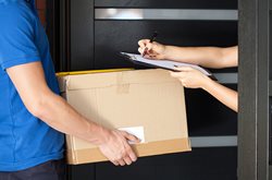 RetailMeNot Compiles Delivery Experiences for the Holidays